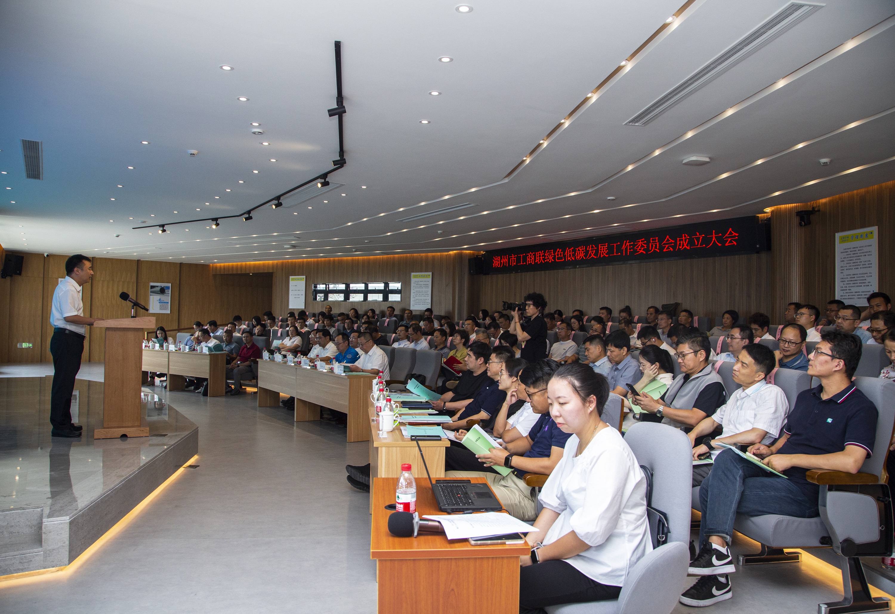 J9���λ�-������Ϸ��һƷ��